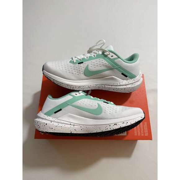 New Women’s Size 8 - Nike Air Winflo 10 White Emerald Rise FN7106 100 - Picture 4 of 10